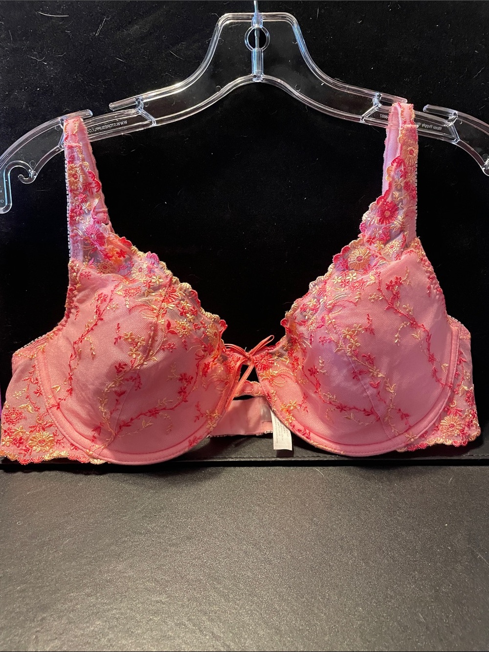 Women's Pink Floral Embroidered Push-Up Bra